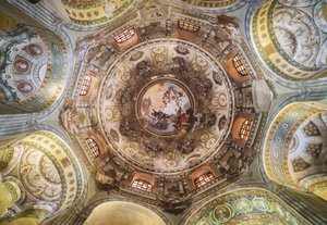 De koepel in de San Vitale basiliek, Ravenna, provincie Ravenna, Italië